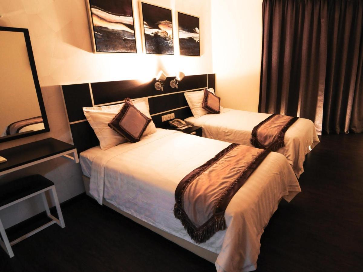 K Garden Hotel Parit Buntar Zewnętrze zdjęcie